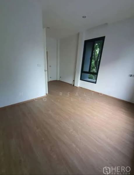 For Rent 5-Bedroom Detached House near BTS Bang Chak, Bangkok BRE23079, Bangkok, สุขุมวิท, Bang Chak, Phra Khanong, Bangkok, 5 Bedrooms, 600 sqm, Single Detached House For Sale, by Hero Realtor Co., Ltd., 500413627 - DDproperty.com