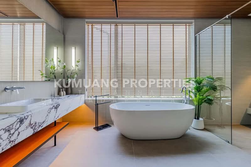 Ultra Luxury Residence with 5 Bedrooms, Chiang Mai, Su Thep, Muang Chiang Mai, Chiang Mai, 5 Bedrooms, 925 sqm, Single Detached House For Sale, by Tanannat Porntadapattanayothin, 500413636 - DDproperty.com