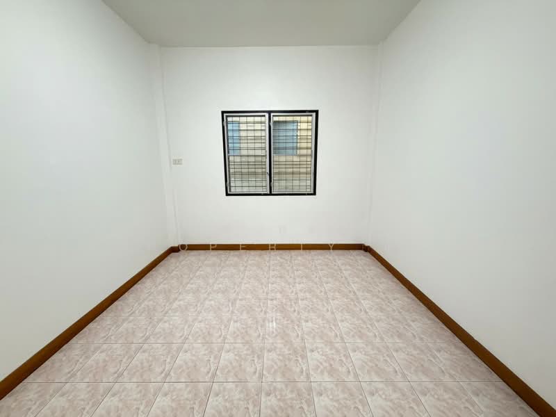 บ้านแฝดศรีราชา ชลบุรี, Chon Buri (Pattaya), Surasak, Si Racha, Chon Buri (Pattaya), 2 Bedrooms, 100 sqm, Semi-Detached House (Twin House) For Sale, by The Best Property นุ่น, 500413651 - DDproperty.com