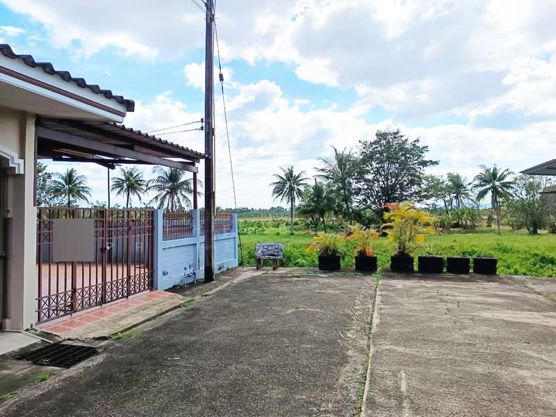 ร่มเกล้าแลนด์ หนองเสม็ด, Trat, Nong Samet, Muang Trat, Trat, 2 Bedrooms, 150 sqm, Townhouse For Sale, by The Best Property เบิ้ม, 500413663 - DDproperty.com