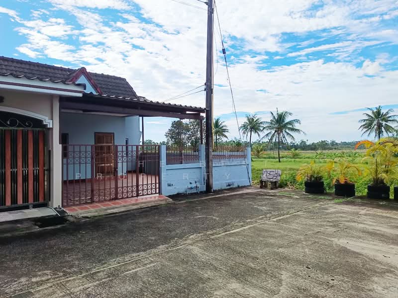 ร่มเกล้าแลนด์ หนองเสม็ด, Trat, Nong Samet, Muang Trat, Trat, 2 Bedrooms, 150 sqm, Townhouse For Sale, by The Best Property เบิ้ม, 500413663 - DDproperty.com