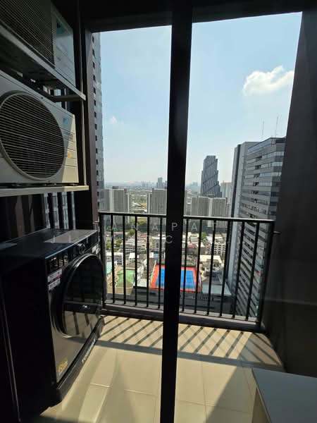 Nue District R9, Bangkok, 59 Rama 9 Road, Huai Khwang, Bangkok, 1 Bedroom, 31 sqm, Condo For Rent, by Tanapat Jitwatcharakomol, 500413680 - DDproperty.com