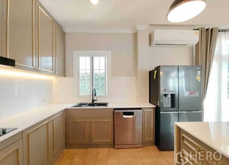 Fantasia Villa 4, Bangkok, Soi Bangna-Trad 33, Bang Na, Bangkok, 4 Bedrooms, 350 sqm, Single Detached House For Rent, by Hero Realtor Co., Ltd., 500413699 - DDproperty.com