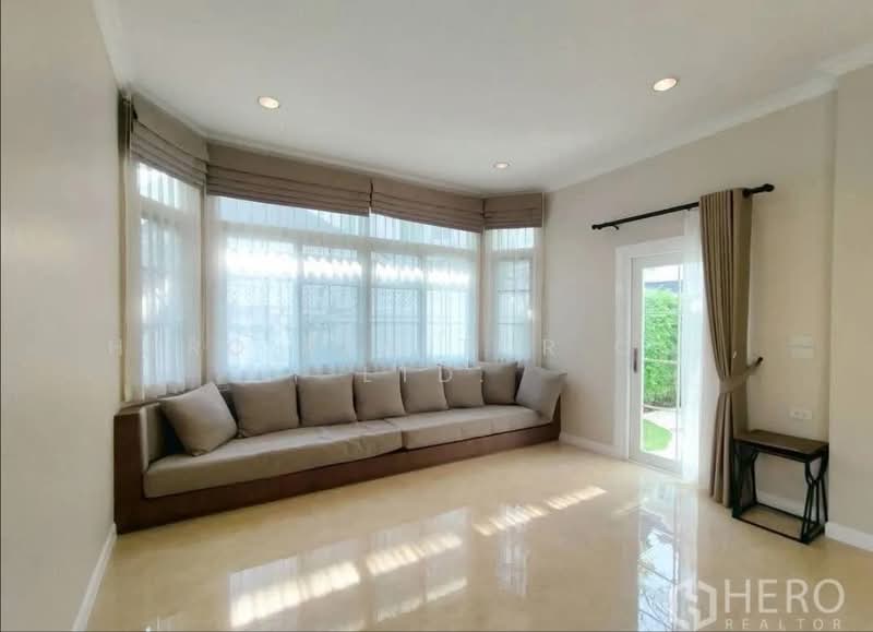 Fantasia Villa 4, Bangkok, Soi Bangna-Trad 33, Bang Na, Bangkok, 4 Bedrooms, 350 sqm, Single Detached House For Rent, by Hero Realtor Co., Ltd., 500413699 - DDproperty.com