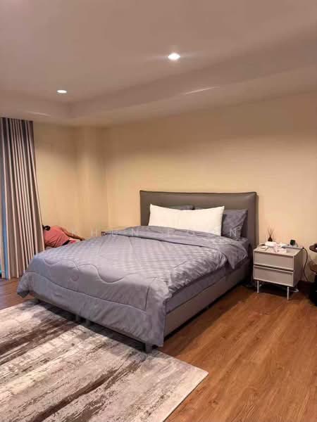 For Rent: Office Building on Main Road Near MRT Sutthisan (SPSSR301), Bangkok, รัชดาภิเษก, Din Daeng, Din Daeng, Bangkok, , 2,000 sqm, Shophouse For Rent, by Khun Poon, 500413743 - DDproperty.com