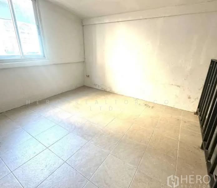 For rent Retail Space 70 sqm in Khlong Toei Nuea, Watthana, Bangkok BTS Asok BRE23339, Bangkok, Khlongtoei Nua, Watthana, Bangkok, , 70 sqm, Shophouse For Rent, by Hero Realtor Co., Ltd., 500413748 - DDproperty.com
