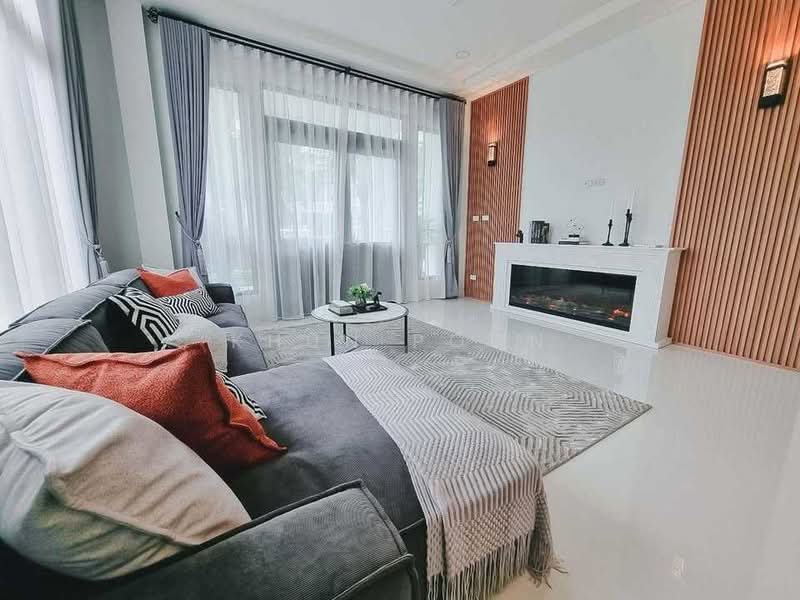 Perfect Masterpiece Sukhumvit 77, Samut Prakan, Soi Mu Ban Perfect Place Sukhumvit 77, Rachathewa, Bang Plee, Samut Prakan, 5 Bedrooms, 585 sqm, Single Detached House For Rent, by Khun Poon, 500413778 - DDproperty.com
