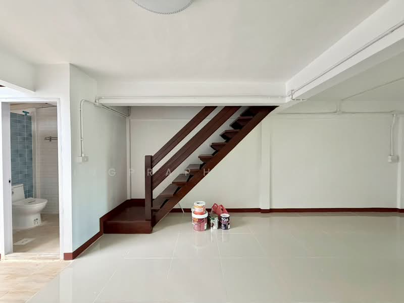 ขายบ้านรีโนเวทใหม่ หมู่บ้านกานดา เพชรเกษม81 (Kanda Phetkasem81), กรุงเทพ, หนองแขม, กรุงเทพ, 64 ตร.ม., ทาวน์เฮ้าส์ ขาย, โดย Ingprapha(Ing), 500413797 - DDproperty.com