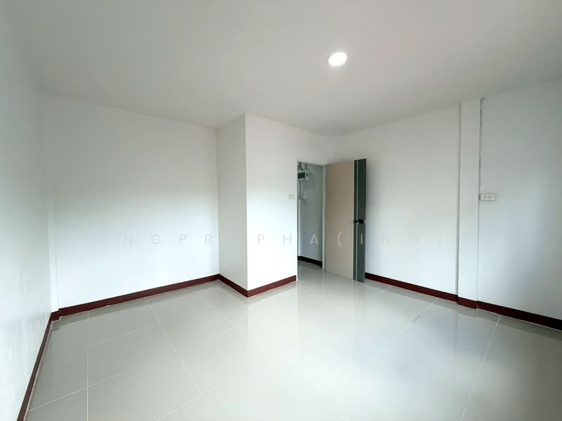 ขายบ้านรีโนเวทใหม่ หมู่บ้านกานดา เพชรเกษม81 (Kanda Phetkasem81), กรุงเทพ, หนองแขม, กรุงเทพ, 64 ตร.ม., ทาวน์เฮ้าส์ ขาย, โดย Ingprapha(Ing), 500413797 - DDproperty.com