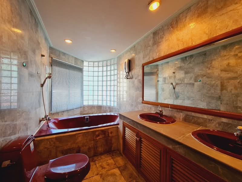 Le Premier 1, Bangkok, 13 Soi Sukhumvit 23, Khlongtoei Nua, Watthana, Bangkok, 3 Bedrooms, 358 sqm, Condo For Sale, by Bangkok Residential, 500413814 - DDproperty.com