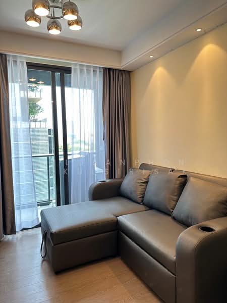 Regal Sathon-Naradhiwas, Bangkok, Naradhiwas Rajanagarindra Road, Thung Maha Mek, Sathon, Bangkok, 1 Bedroom, 37 sqm, Condo For Rent, by Khlueanphon Nukulsirisak, 500413854 - DDproperty.com