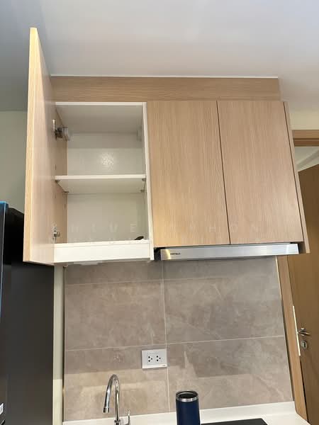 Regal Sathon-Naradhiwas, Bangkok, Naradhiwas Rajanagarindra Road, Thung Maha Mek, Sathon, Bangkok, 1 Bedroom, 37 sqm, Condo For Rent, by Khlueanphon Nukulsirisak, 500413854 - DDproperty.com