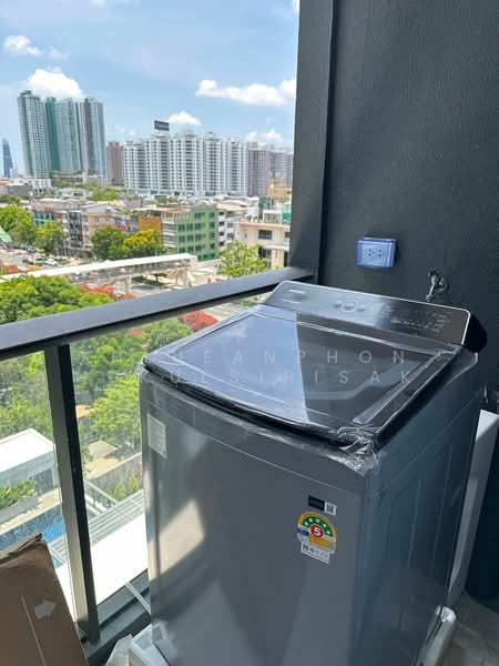 Regal Sathon-Naradhiwas, Bangkok, Naradhiwas Rajanagarindra Road, Thung Maha Mek, Sathon, Bangkok, 1 Bedroom, 37 sqm, Condo For Rent, by Khlueanphon Nukulsirisak, 500413854 - DDproperty.com