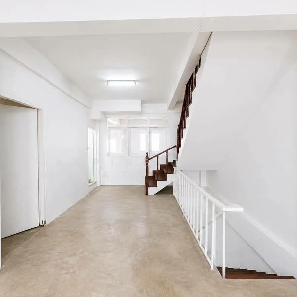4-Storey Commercial Building, Ratchadaphisek, Near MRT Rama 9, Bangkok, Din Daeng, Bangkok, , 900 sqm, Shophouse For Rent, by Aspire Real Estate Agency Co., Ltd., 500413869 - DDproperty.com