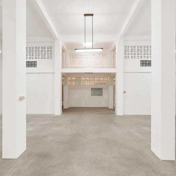 4-Storey Commercial Building, Ratchadaphisek, Near MRT Rama 9, Bangkok, Din Daeng, Bangkok, , 900 sqm, Shophouse For Rent, by Aspire Real Estate Agency Co., Ltd., 500413869 - DDproperty.com