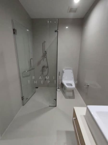 The Issara Ladprao, Bangkok, 296 Ladpao Road, Jom Phon, Chatuchak, Bangkok, 1 Bedroom, 52 sqm, Condo For Sale, by Ramita Theptham, 500413873 - DDproperty.com