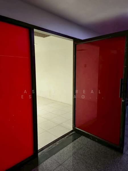 Office, Omni Tower Sukhumvit Nana, Sukhumvit Soi 4, Bangkok, Khlong Toei, Khlong Toei, Bangkok, , 30 sqm, Office Space For Sale, by Aspire Real Estate Agency Co., Ltd., 500413914 - DDproperty.com