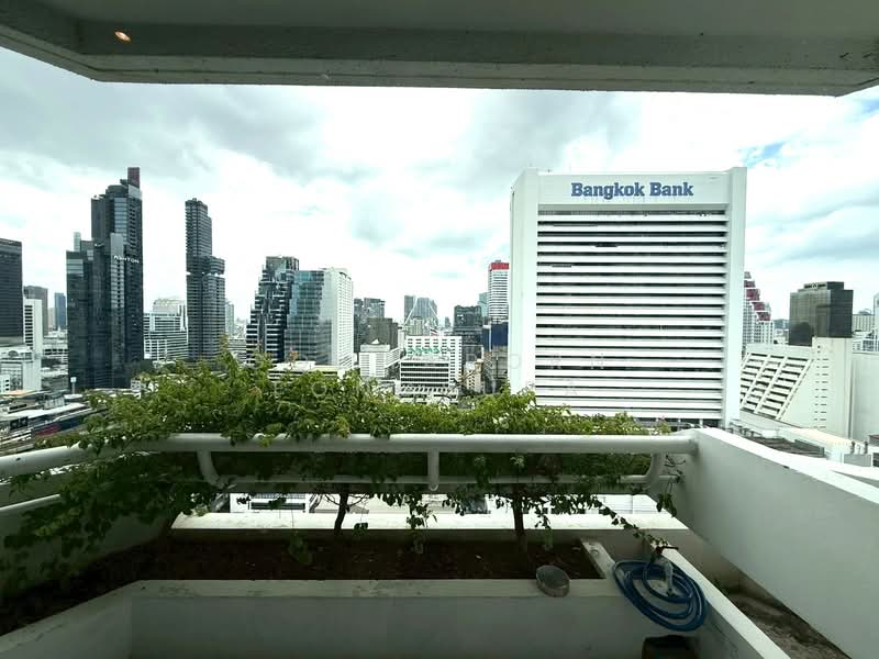 Trinity Complex, Bangkok, Soi Narathiwat Ratchanakarin 3, Silom, Bang Rak, Bangkok, 3 Bedrooms, 175 sqm, Condo For Rent, by Gochaporn Fongsupa, 500413924 - DDproperty.com