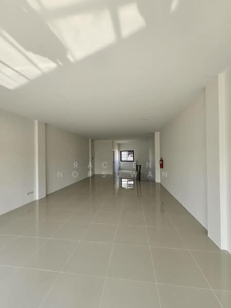 ขายทาวน์โฮม 3 ชั้น ใจกลางเมืองหาดใหญ่ เนื้อที่ 26.3 ตร.วา เหมาะทำ home Office,ขาย 10 ลบ, สงขลา, หาดใหญ่, สงขลา, 243 ตร.ม., ตึกแถว-อาคารพาณิชย์ ขาย, โดย Rachen Nopsuwan, 500413926 - DDproperty.com