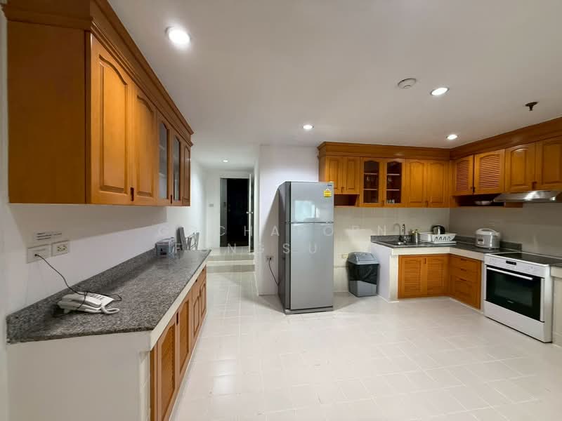Trinity Complex, Bangkok, Soi Narathiwat Ratchanakarin 3, Silom, Bang Rak, Bangkok, 5 Bedrooms, 350 sqm, Condo For Rent, by Gochaporn Fongsupa, 500413948 - DDproperty.com
