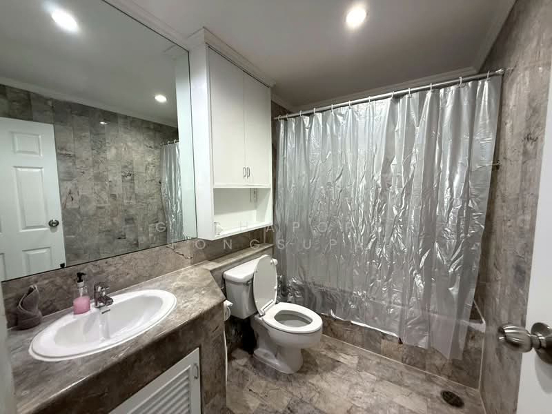Trinity Complex, Bangkok, Soi Narathiwat Ratchanakarin 3, Silom, Bang Rak, Bangkok, 5 Bedrooms, 350 sqm, Condo For Rent, by Gochaporn Fongsupa, 500413948 - DDproperty.com