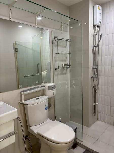Life Asoke, Bangkok, Asoke-Dindang Road, Bang Kapi, Huai Khwang, Bangkok, 1 Bedroom, 30 sqm, Condo For Rent, by Achaya Nithipanyawong, 500413961 - DDproperty.com