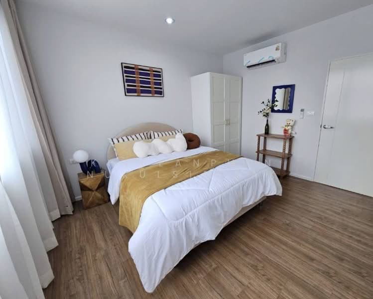 Baan Klang Muang Rama 9-Krungthep Kreetha, Bangkok, Soi Kanchanaphisek 23, Saphan Sung, Bangkok, 4 Bedrooms, 152 sqm, Townhouse For Rent, by Khlueanphon Nukulsirisak, 500413992 - DDproperty.com