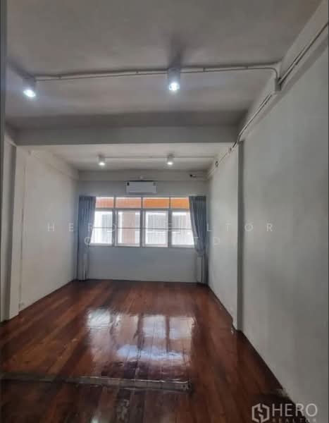 For Sale Shophouse 192 sqm near BTS Bang Chak, Phra Khanong Bangkok HRE01043, กรุงเทพ, บางจาก, พระโขนง, กรุงเทพ, 192 ตร.ม., ตึกแถว-อาคารพาณิชย์ ขาย, โดย Hero Realtor Co., Ltd., 500414017 - DDproperty.com