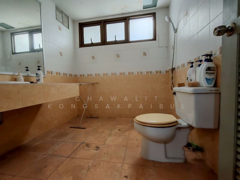 For Sale: 4-story corner townhouse with rooftop, Dome Village, Senanikom 1 Soi 17, Bangkok, Lat Yao, Chatuchak, Bangkok, 3 Bedrooms, 400 sqm, Townhouse For Sale, by CHAWALIT KONGSAKPAIBUL, 500414024 - DDproperty.com