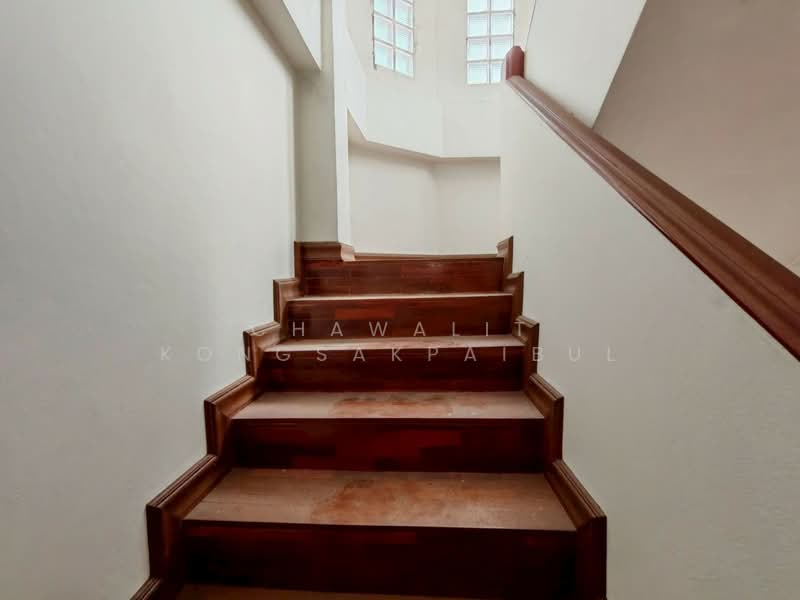 For Sale: 4-story corner townhouse with rooftop, Dome Village, Senanikom 1 Soi 17, Bangkok, Lat Yao, Chatuchak, Bangkok, 3 Bedrooms, 400 sqm, Townhouse For Sale, by CHAWALIT KONGSAKPAIBUL, 500414024 - DDproperty.com