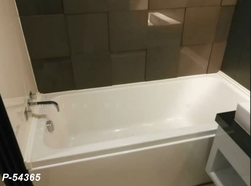 Ivy Ampio, Bangkok, 48 Ratchadaphisek Road, Huai Khwang, Bangkok, 1 Bedroom, 44 sqm, Condo For Rent, by Susira Prueksawun, 500414025 - DDproperty.com