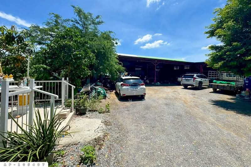 Land with structures, 1 Rai 30 Sq. Wah, located on Liap Khlong Rat Niyom Road, Nonthaburi, AP-10549, Nonthaburi, Rat Niyom, Sai Noi, Nonthaburi, , 1,720 sqm, Land For Sale, by Benchawarin Pakkawetppisit, 500414061 - DDproperty.com
