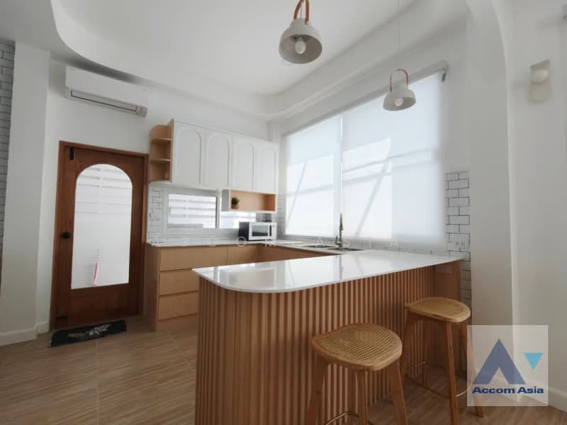3 Bedrooms House for Rent in Sukhumvit, Bangkok near BTS Ekkamai, กรุงเทพ, คลองตันเหนือ, วัฒนา, กรุงเทพ, 300 ตร.ม., บ้านเดี่ยว ให้เช่า, โดย Accom Asia, 500414098 - DDproperty.com