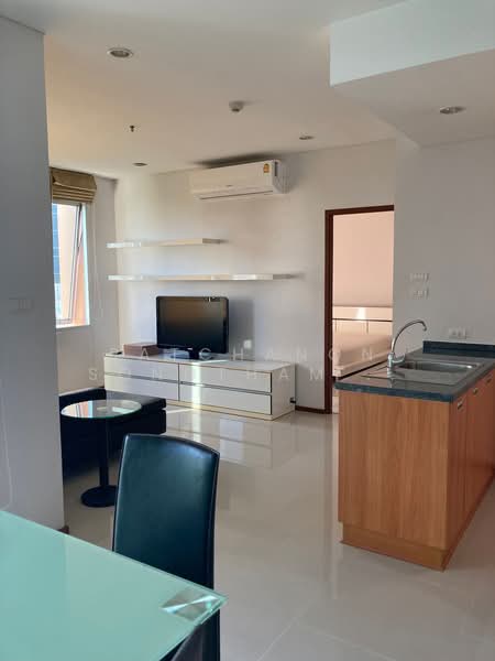 Villa Sathorn, Bangkok, 5 KrungThonBuri Road, Khlong Ton Sai, Khlong San, Bangkok, 1 Bedroom, 60 sqm, Condo For Rent, by Ratchanon Songthammakul, 500414140 - DDproperty.com