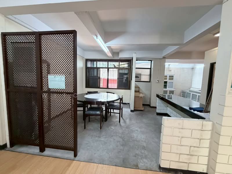 Khlong Tan Niwet Village, Bangkok, Khlong Tan Nuea, Watthana, Khlong Tan Nua, Watthana, Bangkok, 4 Bedrooms, 200 sqm, Townhouse For Sale, by Witchulada Sae Tang, 500414273 - DDproperty.com