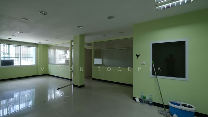 ตึกสํานักงาน รัชดาภิเษก22, Bangkok, Samsen Nok, Huai Khwang, Bangkok, , 1,248 sqm, Office Space For Sale, by Vimon Boodpha, 500414281 - DDproperty.com