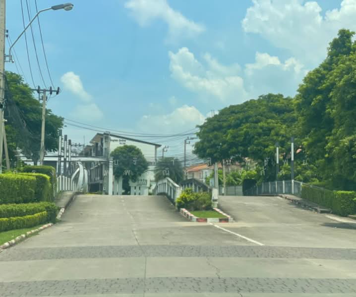 Gusto Townhome Ramkhamhaeng, Bangkok, Soi Rat Phatthana (Soi Miss Teen), Ramkhamhaeng Road (Sukhapiban 3 Road), Saphan Sung, Bangkok, 3 Bedrooms, 175 sqm, Townhouse For Sale, by Bangkok Commercial Asset Management Com, 500414302 - DDproperty.com