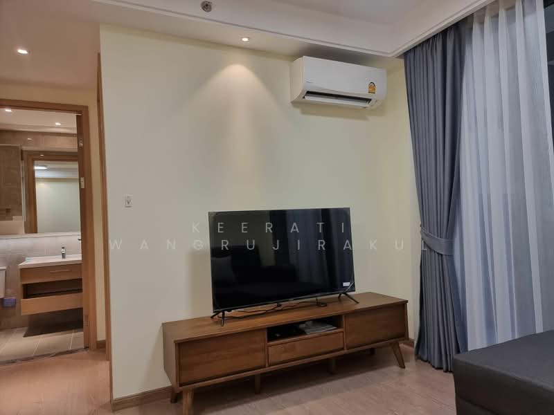 Regal Sathon-Naradhiwas, Bangkok, Naradhiwas Rajanagarindra Road, Thung Maha Mek, Sathon, Bangkok, 1 Bedroom, 37 sqm, Condo For Rent, by Keerati Wangrujirakul, 500414396 - DDproperty.com