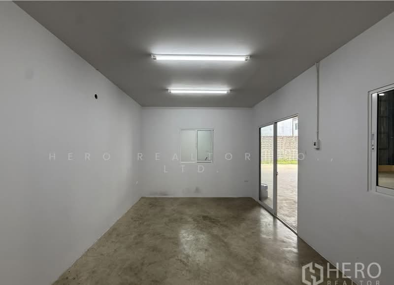 For rent Warehouse 300 sq.m. in Khlong Chaokhun Sing, Wang Thonglang, Bangkok HRE01050, Bangkok, Khlong Chaokhun Sing, Wang Thonglang, Bangkok, , 300 sqm, Warehouse/Factory For Rent, by Hero Realtor Co., Ltd., 500414412 - DDproperty.com