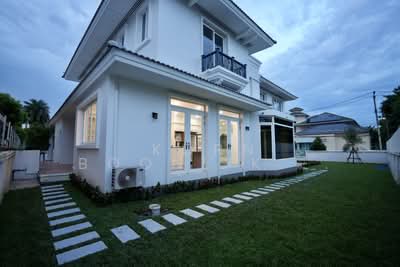 ขาย - Golden Nakara : โกลเด้น นครา, กรุงเทพ