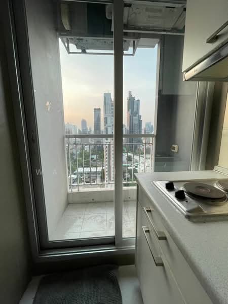 Life @ Sathorn 10, Bangkok, 48 Soi Sathorn 10, Sathorn Road, Silom, Bang Rak, Bangkok, 1 Bedroom, 39 sqm, Condo For Rent, by Keerati Wangrujirakul, 500414437 - DDproperty.com
