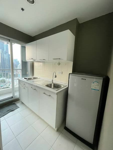 Life @ Sathorn 10, Bangkok, 48 Soi Sathorn 10, Sathorn Road, Silom, Bang Rak, Bangkok, 1 Bedroom, 39 sqm, Condo For Rent, by Keerati Wangrujirakul, 500414437 - DDproperty.com