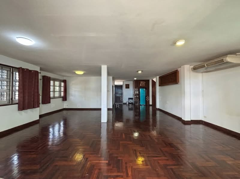 บ้านเดี่ยวห้วยขวาง กรุงเทพมหานคร, Bangkok, Samsen Nok, Huai Khwang, Bangkok, 4 Bedrooms, 672 sqm, Single Detached House For Sale, by The Best Property ก้อ, 500414439 - DDproperty.com