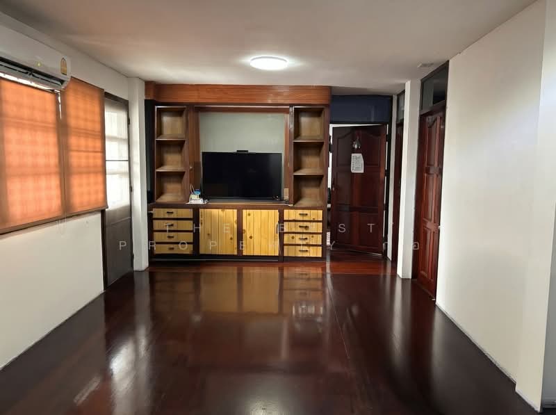 บ้านเดี่ยวห้วยขวาง กรุงเทพมหานคร, Bangkok, Samsen Nok, Huai Khwang, Bangkok, 4 Bedrooms, 672 sqm, Single Detached House For Sale, by The Best Property ก้อ, 500414439 - DDproperty.com