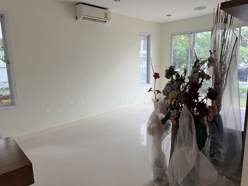 undefined, Bangkok, Dok Mai, Prawet, Bangkok, 3 Bedrooms, 304 sqm, Single Detached House For Sale, by Ratchanon Songthammakul, 500414479 - DDproperty.com
