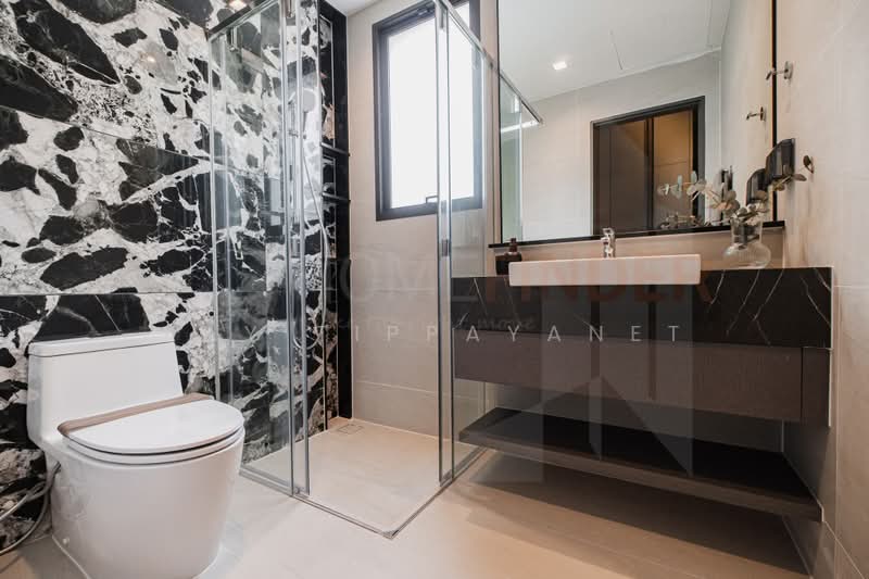 Grand Bangkok Boulevard Borommaratchachonnani, Bangkok, Borommaratchachonnani Road, Sala Thammasop, Thawi Watthana, Bangkok, 5 Bedrooms, 676 sqm, Single Detached House For Sale, by Kay Tippayanet, 500414530 - DDproperty.com