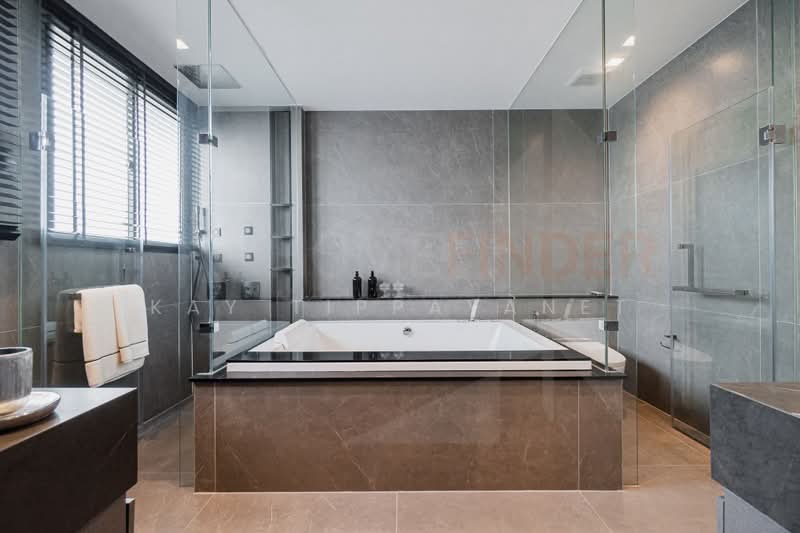 Grand Bangkok Boulevard Borommaratchachonnani, Bangkok, Borommaratchachonnani Road, Sala Thammasop, Thawi Watthana, Bangkok, 5 Bedrooms, 676 sqm, Single Detached House For Sale, by Kay Tippayanet, 500414530 - DDproperty.com
