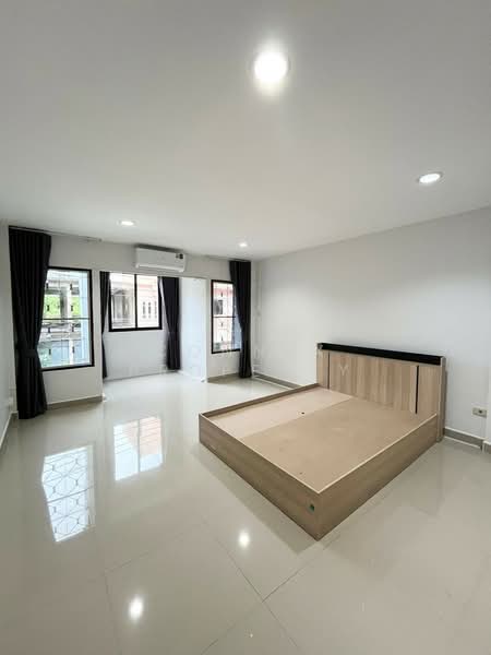 Townhome, Bangkok, , Tha Rang, Bang Khen, Bangkok, 4 Bedrooms, 200 sqm, Townhouse For Rent, by Connex Property, 500414540 - DDproperty.com