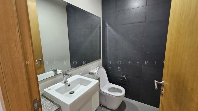 Millennium Residence, Bangkok, Sukhumvit Road, Khlong Toei, Bangkok, 3 Bedrooms, 193 sqm, Condo For Rent, by BANGKOK PROPERTY AGENTS, 500414558 - DDproperty.com