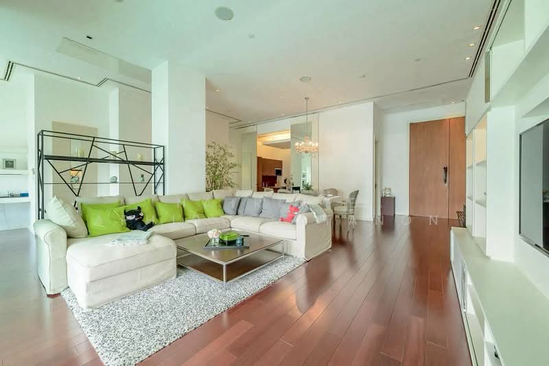 Le Raffine Sukhumvit 39, Bangkok, Soi Sukhumvit 39, Khlong Tan Nua, Watthana, Bangkok, 3 Bedrooms, 237 sqm, Condo For Rent, by Natrinee Aphirachatanon, 500414561 - DDproperty.com